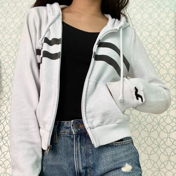 Hollister white cropped zip up sweater - Picture 2 of 4